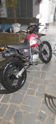 VENDE-SE MOTO<br>