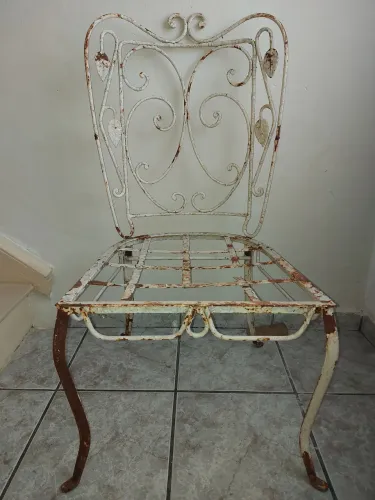 Cadeira de ferro Antiga