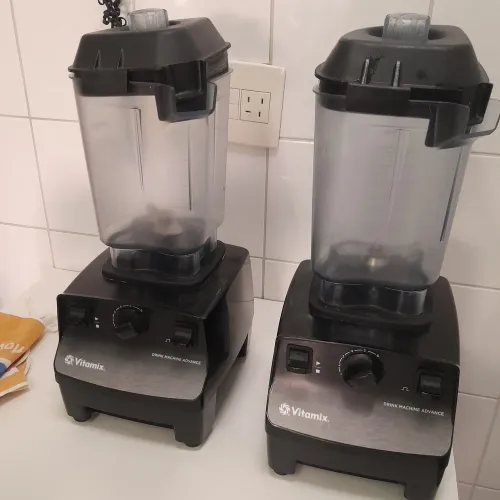 Kit c/ 02 Liquidificadores Profissionais - Drink Machine Advance da Vitamix