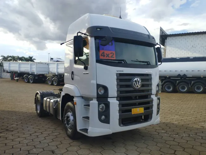 Volkswagen 19.360 Constellat. Tractor (diesel)(E5) 2022/2023 Vamos Seminovos Goiania