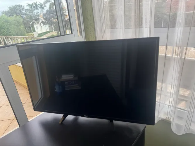 TV AOC 32? LED, modelo LE32H057D, com entrada HDMI