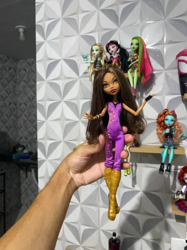 Boneca MONSTER HIGH - Clawdeen music festival
