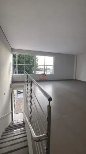 Ponto Comercial para Alugar com 80m² Espaço Versátil para Empresas