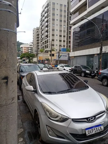 Hyundai Elantra GLS 2.0 16V Flex Aut. 2014