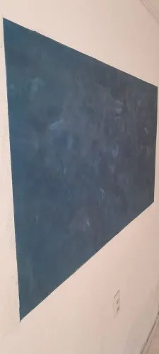 Trabalho com pintura e acabamento em gesso 