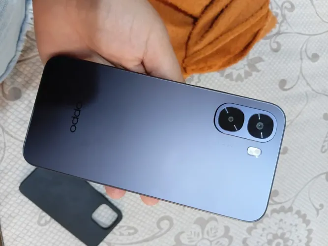 Celular semi novo 2 mês de uso