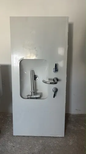 Bancada de banheiro em silestone com cuba e torneira 