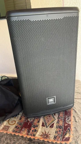 Par JBL EON 712 + mesa de som yamaha 16 canais