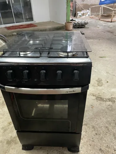 Fogão preto