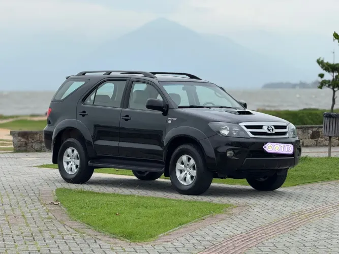 Toyota Hilux SW4 SRV D4-d 4X4 3.0 TDI Dies. AUT 2008