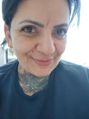 TEC EM ENFERMAGEM ,CUIDADORA