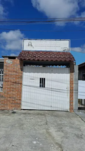 VENDO SOBRADO ÓTIMA LOCALIZAÇÃO EM SÃO JOSÉ DOS PINHAIS
