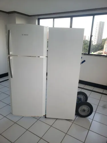 Vendo geladeira bosch fria free aceito cartão 