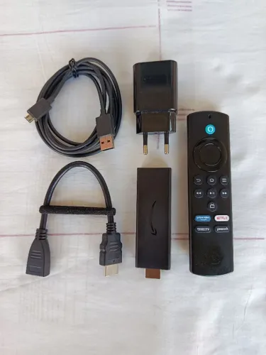 Amazon Fire TV Stick HD 1° Ger. - Streaming de Alta Qualidade