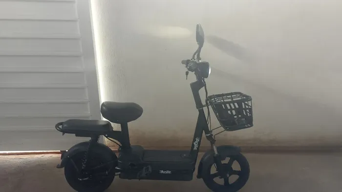 Bike eletrica Agile 350 W com DOCUMENTO AINDA NA GARANTIA VALOR NEGOCIÁVEL estado de novo