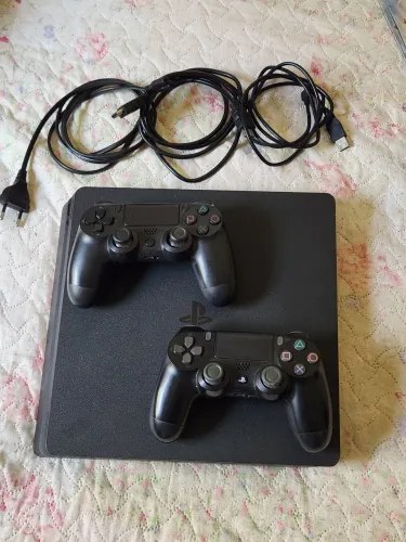 PlayStation 4 slim 500gb