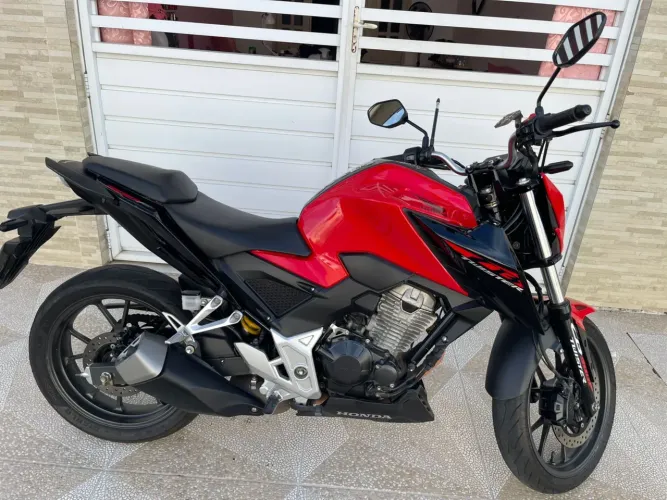 Vende-se CB twister 300