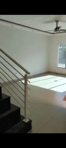 Sobrado a venda em condomínio