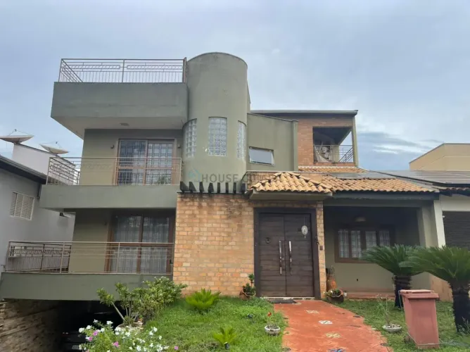 Casa Magnífica no Condomínio Alphagarden em Cuiabá