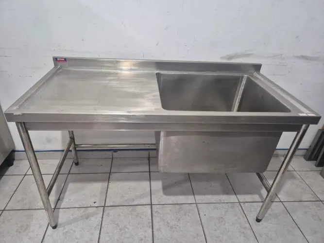 TANQUE INOX COM CUBA NA DIREITA