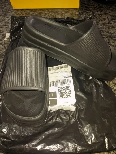Vendo esse chinelo plataforma nuvem