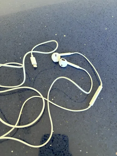 Fone de Ouvido Apple Earpods com Conector Lightning