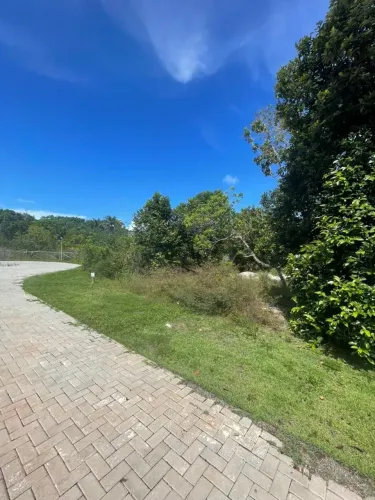 Oportunidade no Condomínio Praia Bella. Terreno 700 m² por R$ 850.000 - Praia do Forte - M