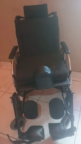 Cadeira Adaptada adulto Nova