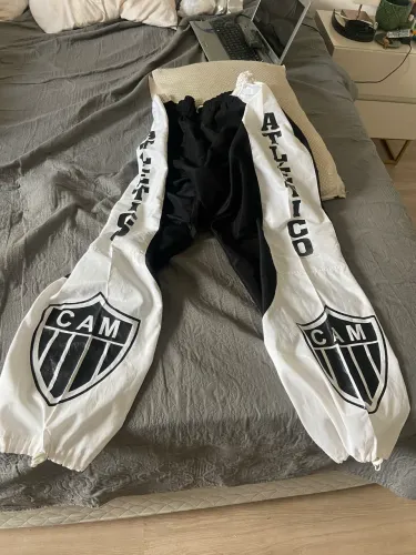clube Atlético Mineiro calça tamanho G