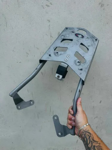 Suporte baú NMAX 160 19/23 