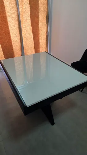 Mesa de jantar expansível
