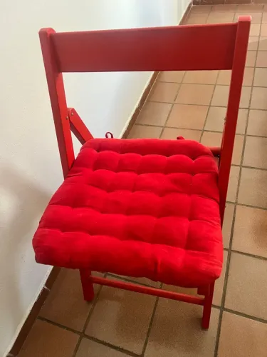 Vendo 1 cadeira