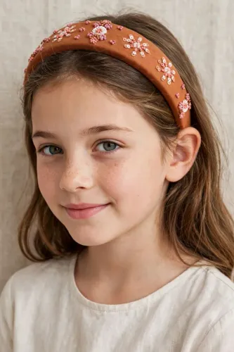 Tiara Zara infantil marrom com miçangas