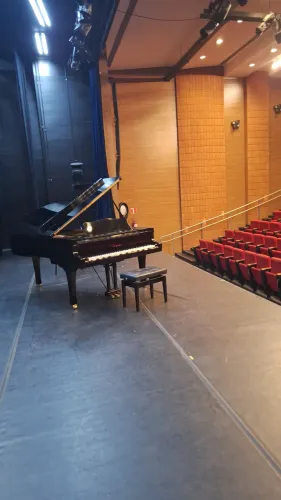 Piano C7 Yamaha Locação