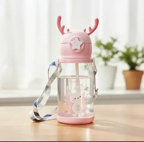 Garrafa Infantil Rosa com Canudo e Alça - Garrafinha de Água com Tampa de Rena/Alce