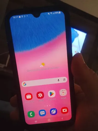 Celular a 30 s Samsung todo Original ,capa e película, aparelho impecável