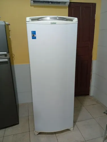 Geladeira Consul facilite Frost Free