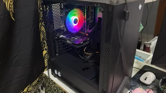 gabinete Pichau KOMOR RGB