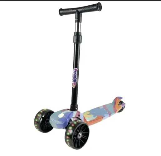patinete infantil dobrável multicor luz de Led nas rodas, suporta até 70 kilos