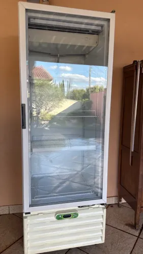 Geladeira Expositora Vertical Metalfrio VB40 Tensão 127/220V 403 L