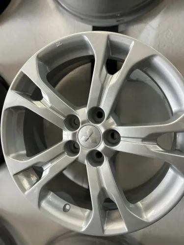 Jogo de Rodas Mitsubishi Outlander Aro 18 5x114