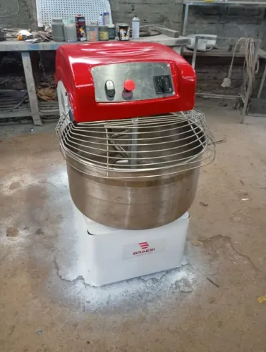 Masseira aspiral 40 kg de massa pronta 25 kg de farinha marca Braesi