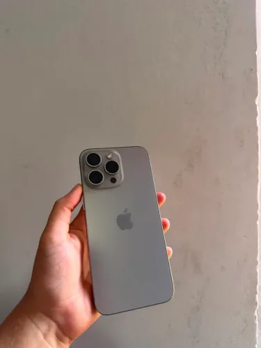 15 Pro Max 256GB