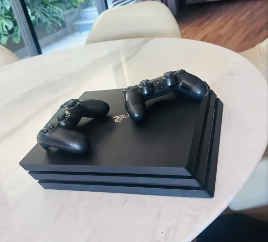PlayStation 4 PRO