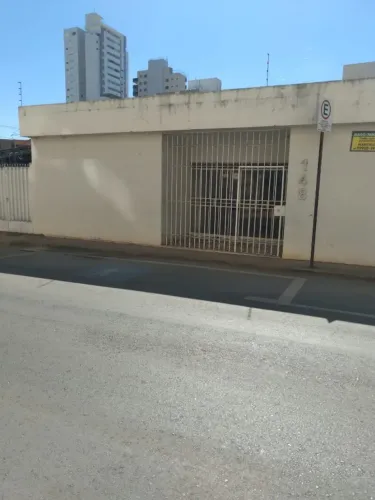alugo casa comercial prox santa casa