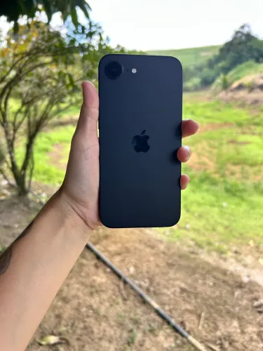 ? iPhone 16e 128GB ? Impecável