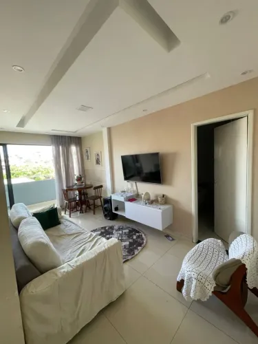 Vendo casa espaçosa, ideal pra quem busca conforto e paz