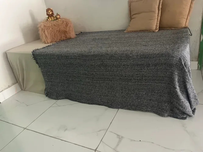 Cama solteiro semi nova