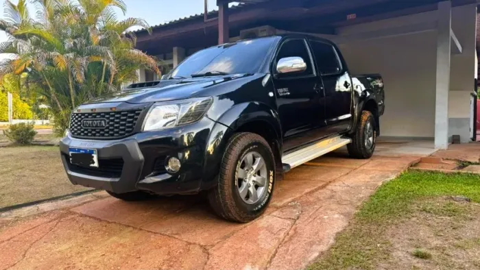 Toyota Hilux CD SR D4-d 4X4 3.0 TDI Dies Aut. 2015