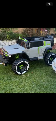 Jeep elétrico infantil 4x4
